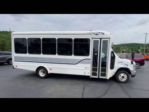 2017 Ford E-Series Chassis