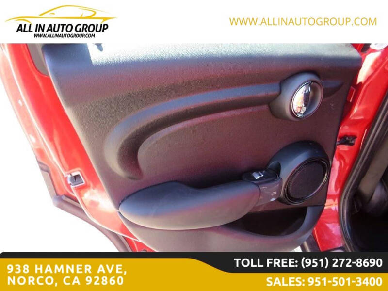 2017 MINI Hardtop 4 Door Cooper