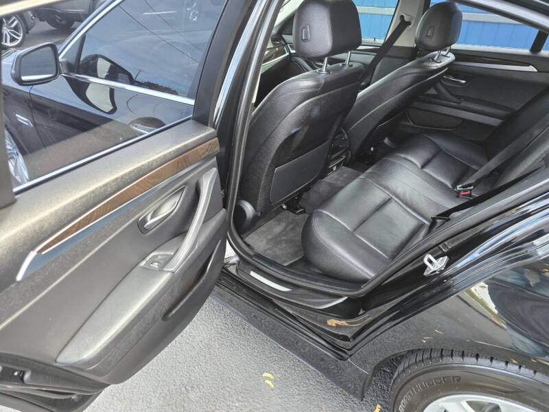 2016 BMW 5 Series 528i