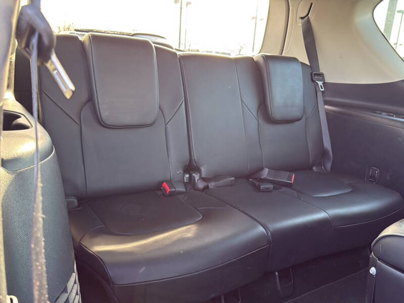 2023 Infiniti QX80 Luxe