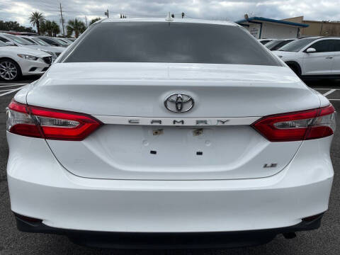 2018 Toyota Camry LE