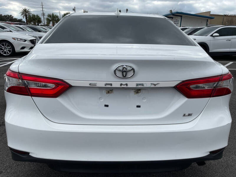 2018 Toyota Camry LE