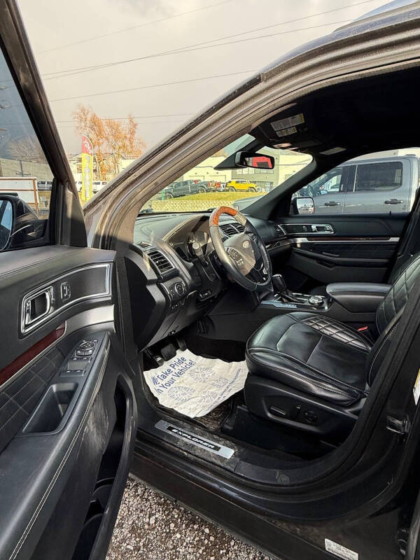 2019 Ford Explorer Platinum