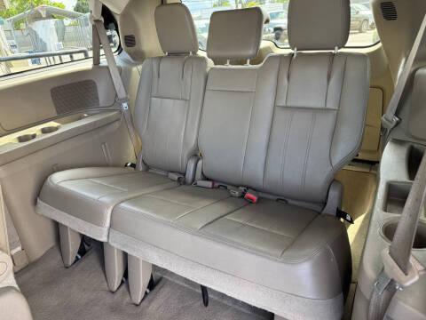 2014 Chrysler Town and Country Touring