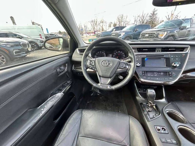 2013 Toyota Avalon XLE