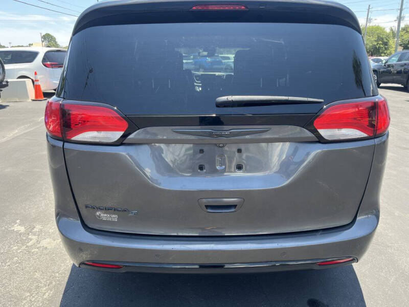 2018 Chrysler Pacifica Touring L Plus
