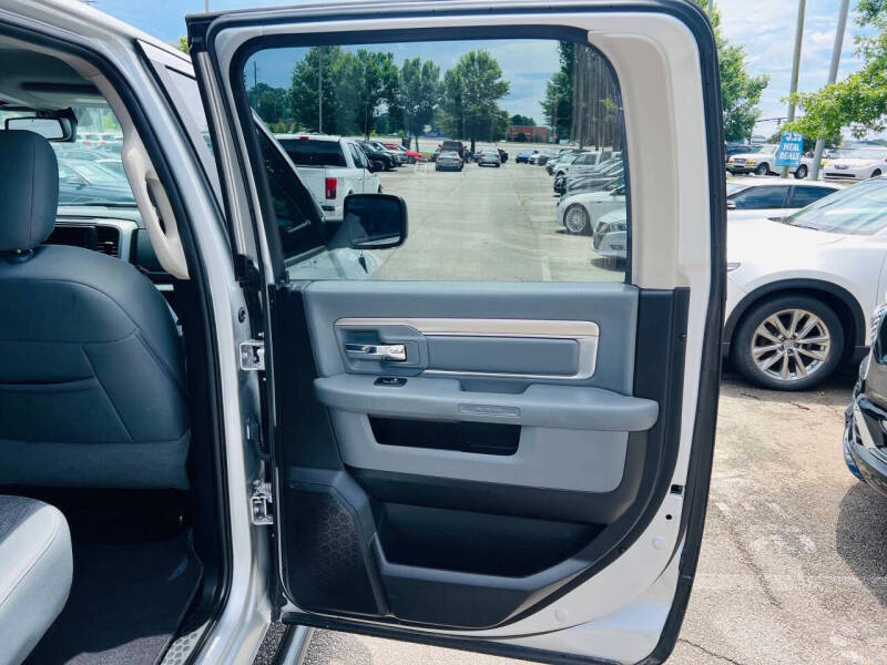 2018 RAM 1500 Big Horn