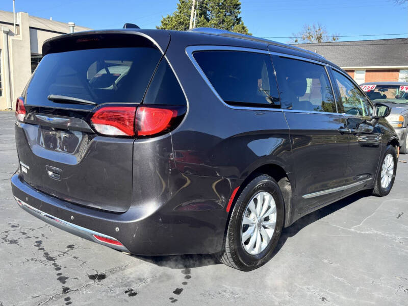2018 Chrysler Pacifica Touring L