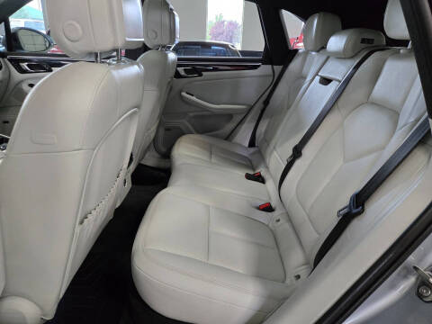 2023 Porsche Macan S