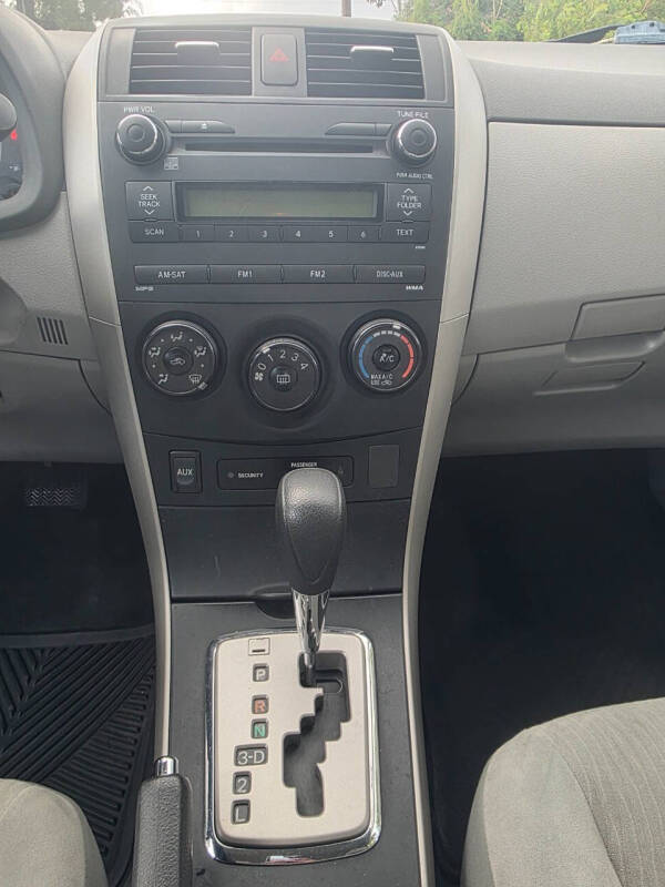 2010 Toyota Corolla LE