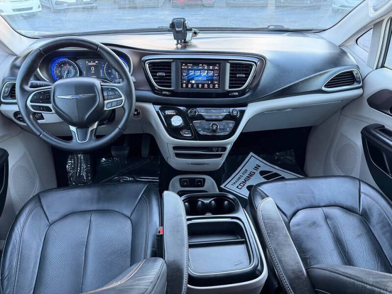 2018 Chrysler Pacifica Touring L