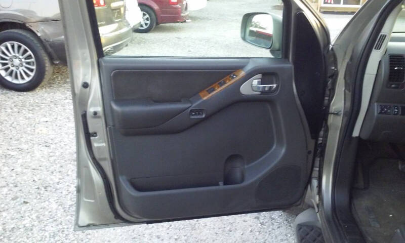 2006 Nissan Pathfinder LE