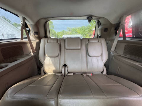 2014 Chrysler Town and Country Touring-L