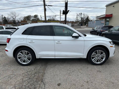 2018 Audi Q5 2.0T quattro Premium Plus
