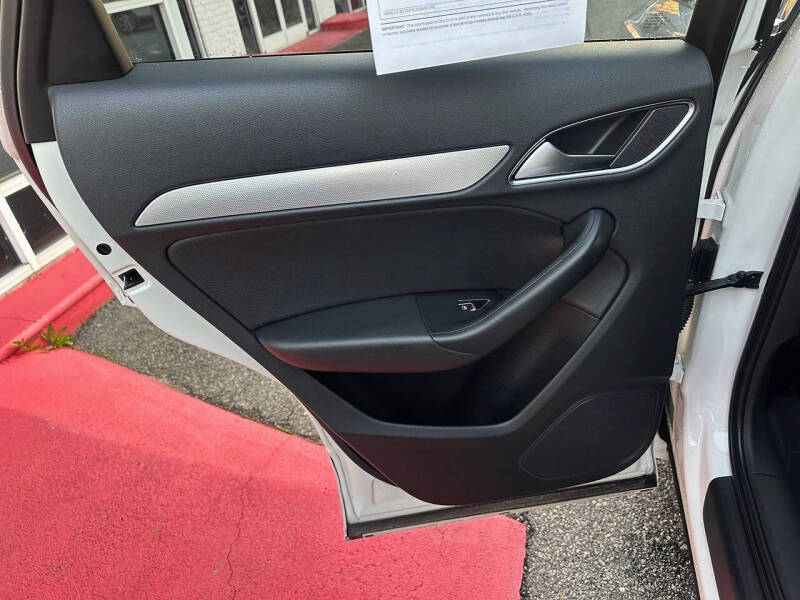 2016 Audi Q3 2.0T quattro Premium Plus