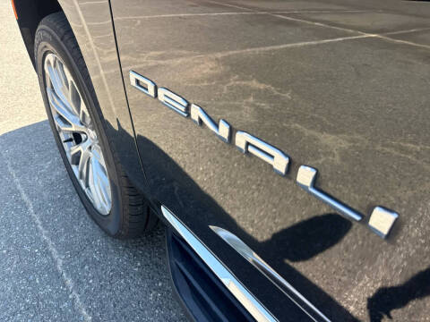 2023 GMC Yukon XL Denali