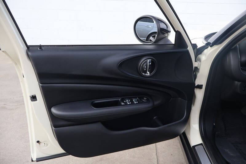 2017 MINI Clubman Cooper