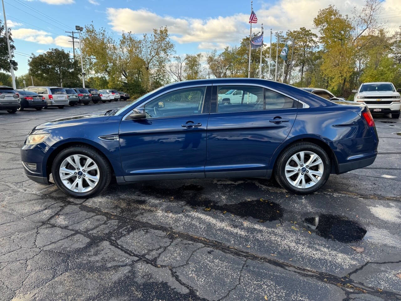 2012 Ford Taurus for sale at BOHL AUTOMOTIVE in Racine, WI