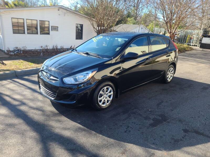 2013 Hyundai Accent for sale at TR MOTORS in Gastonia NC