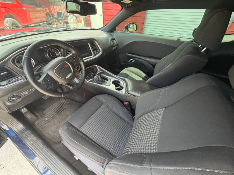 2015 Dodge Challenger SXT