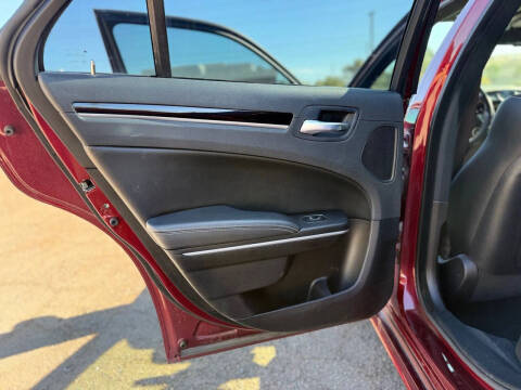 2021 Chrysler 300 S V8