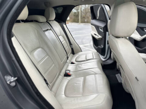 2018 Jaguar F-PACE 30t Prestige