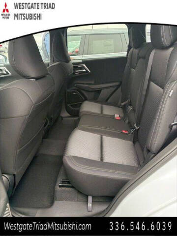 2026 Mitsubishi Outlander ES