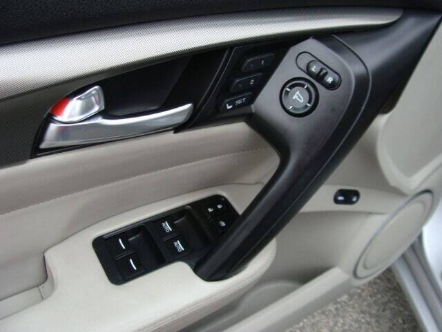 2013 Acura TL Technology Package photo 16