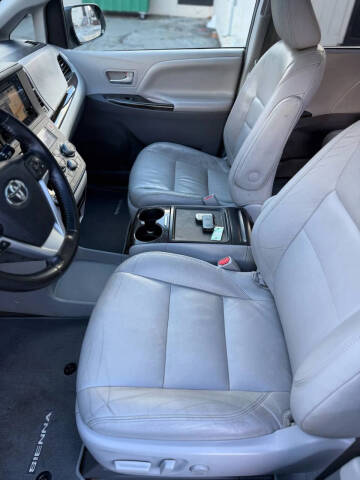 2015 Toyota Sienna