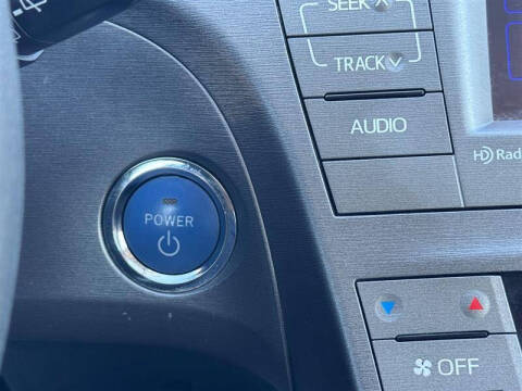 2013 Toyota Prius Plug-in Hybrid