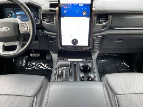 2022 Ford F-150 Lightning Lariat