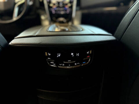 2019 Cadillac Escalade Platinum