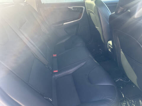 2017 Volvo XC60 T5 Inscription