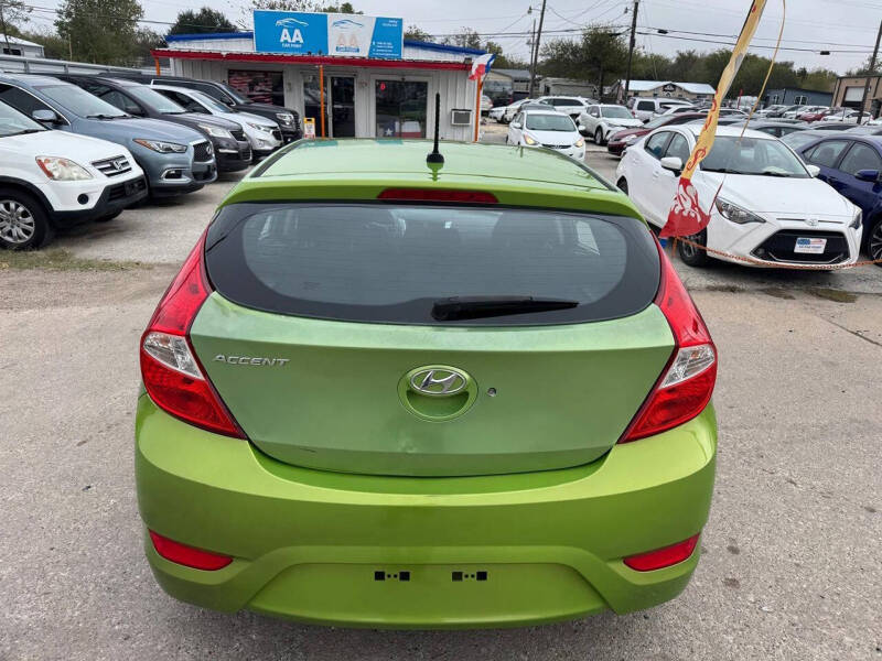 2013 Hyundai Accent GS