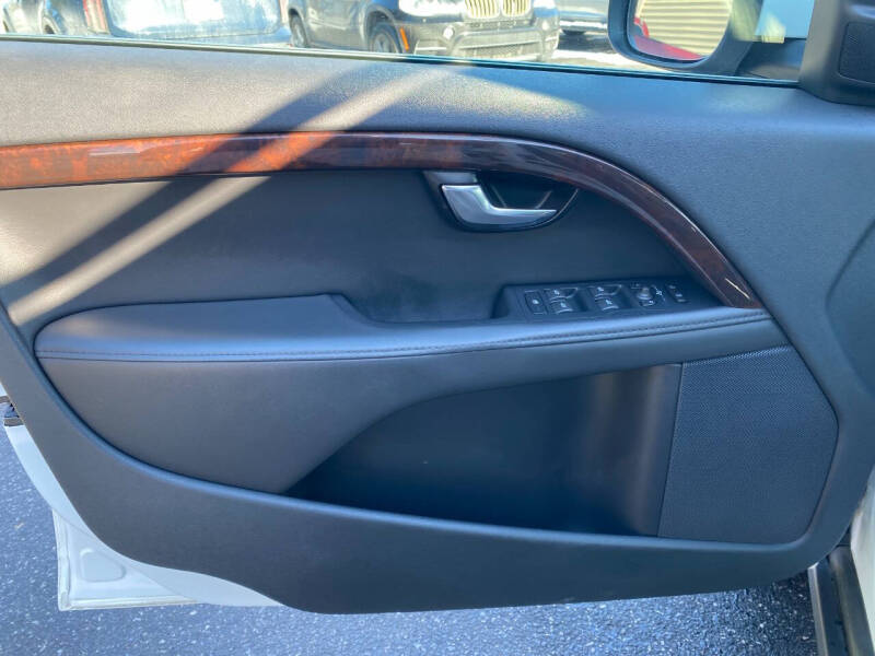 2013 Volvo XC70 T6 Premier Plus