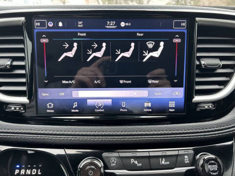 2021 Chrysler Pacifica Touring