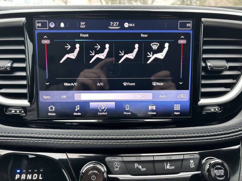 2021 Chrysler Pacifica Touring