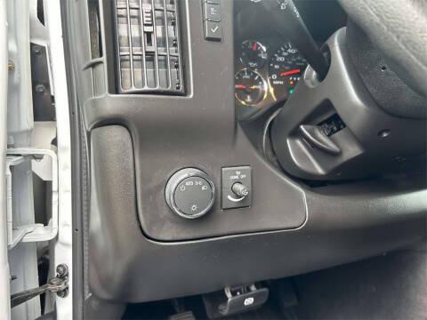 2024 Chevrolet Express 2500