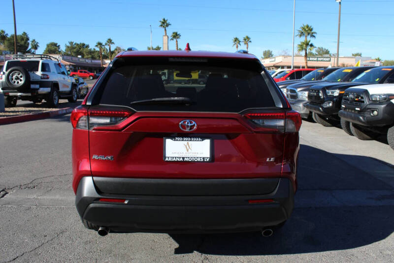 2020 Toyota RAV4 LE