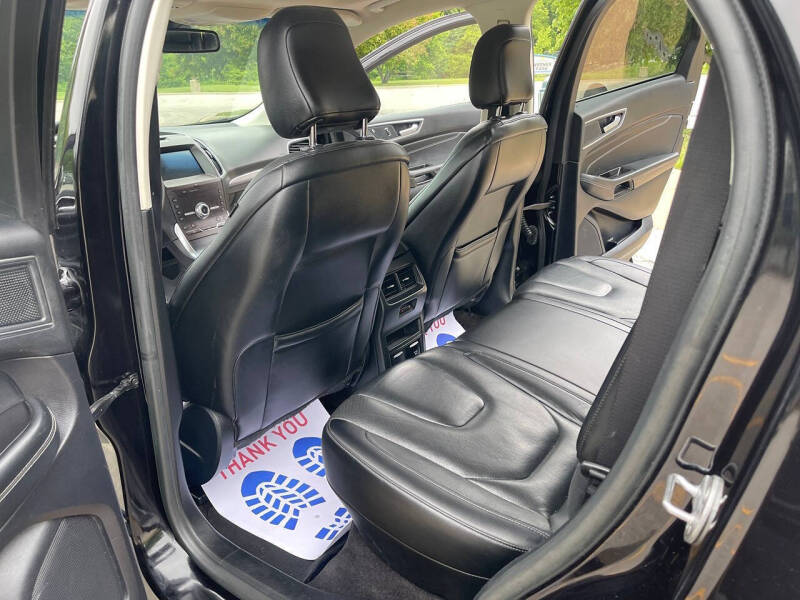 2020 Ford Edge Titanium