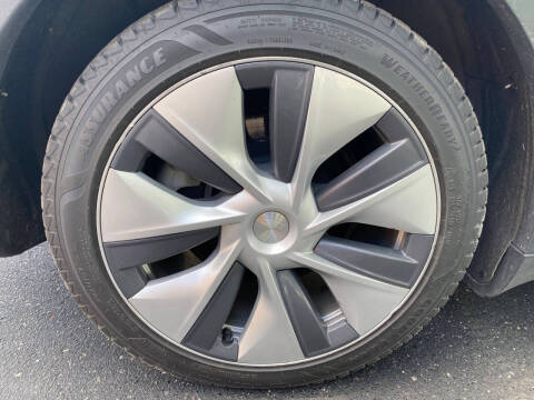 2024 Tesla Model Y Long Range