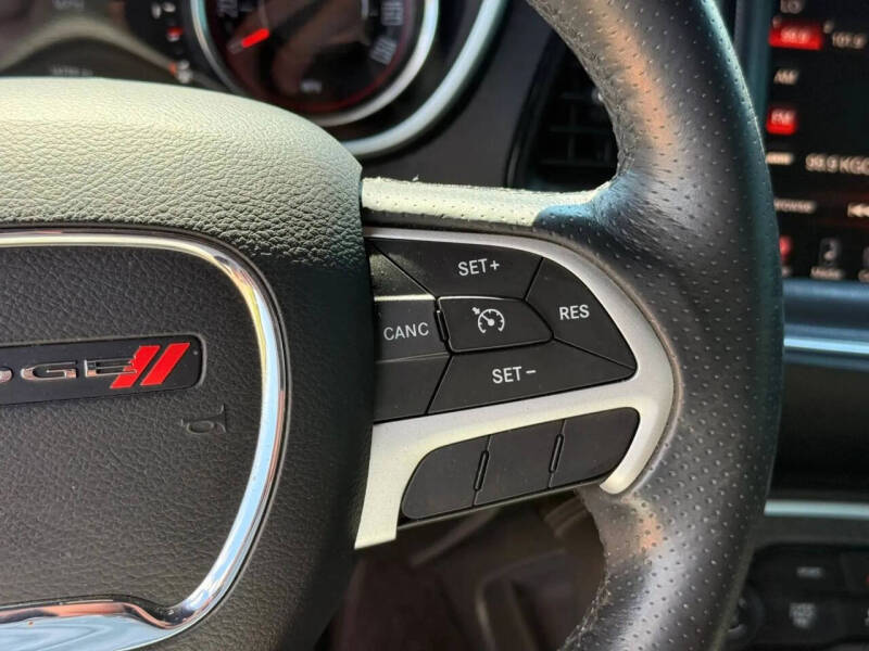 2016 Dodge Challenger 392 HEMI Scat Pack Shaker