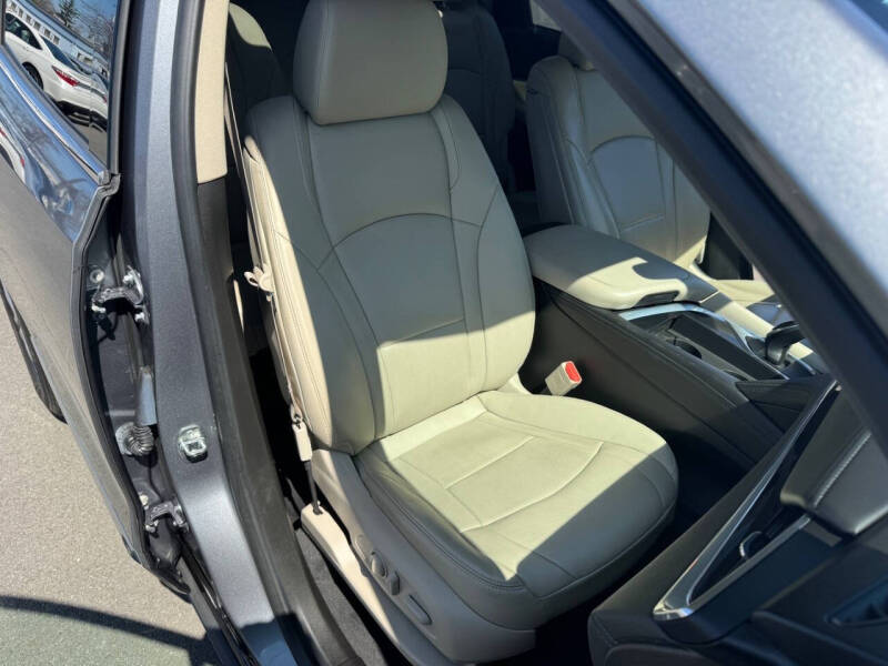 2019 Buick Enclave Essence