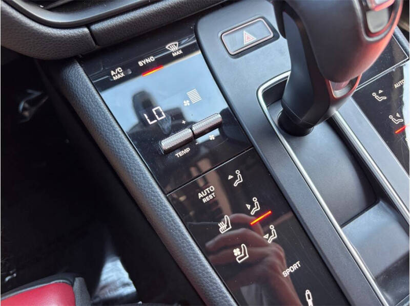 2023 Porsche Macan S