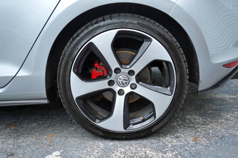 2017 Volkswagen Golf GTI S