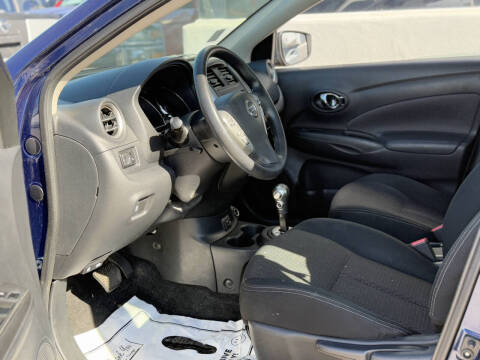 2019 Nissan Versa SV