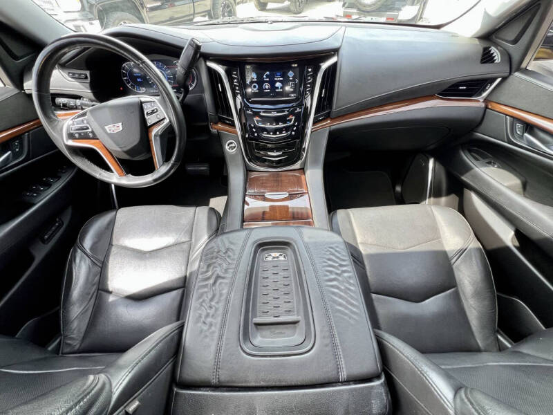2017 Cadillac Escalade Premium Luxury