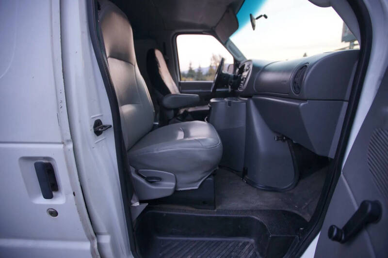 2003 Ford E-Series E-250