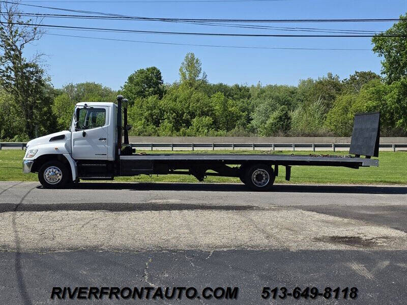 2008 Hino 258A