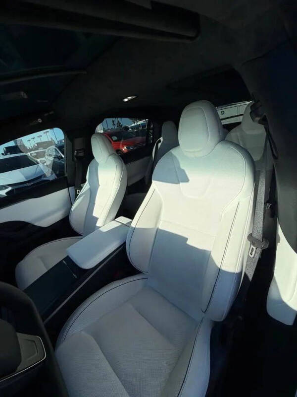 2024 Tesla Model X Plaid